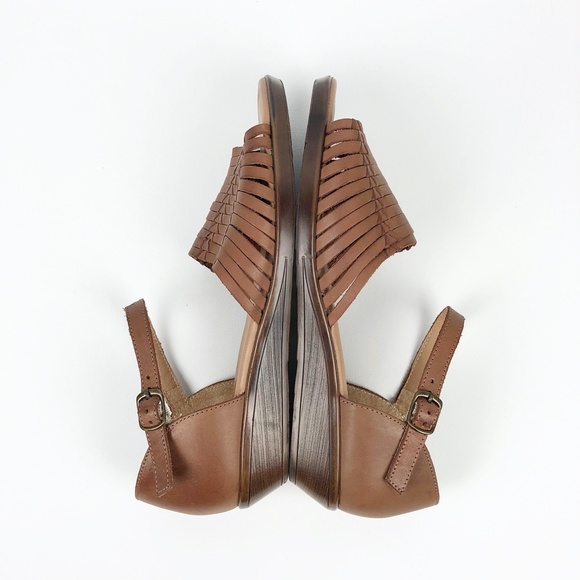 FINAL PRICE-  Comfortiva ‘Fayann’ Huarache Sandal Sz 10W - Picture 6 of 13